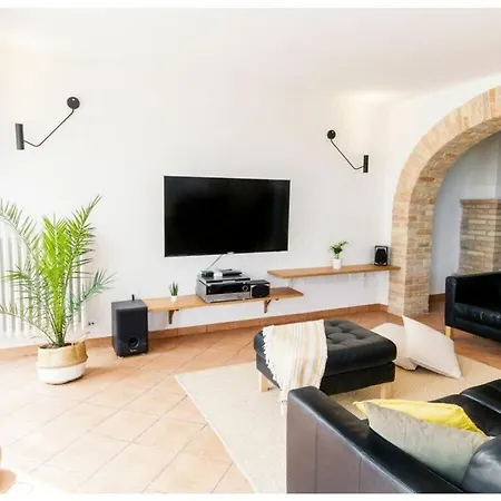 Roberto Comfortable Villa Monte San Giusto